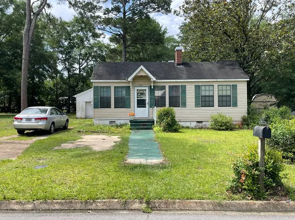 604 Windsor Ct, Dothan, AL 36303