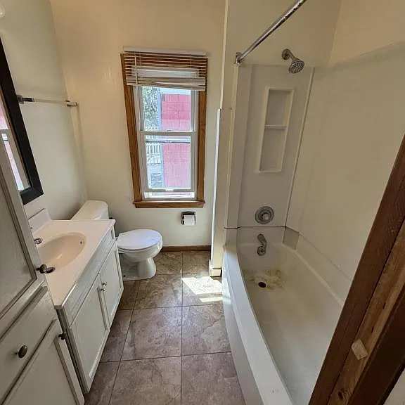 906 Vine St — Photo 20