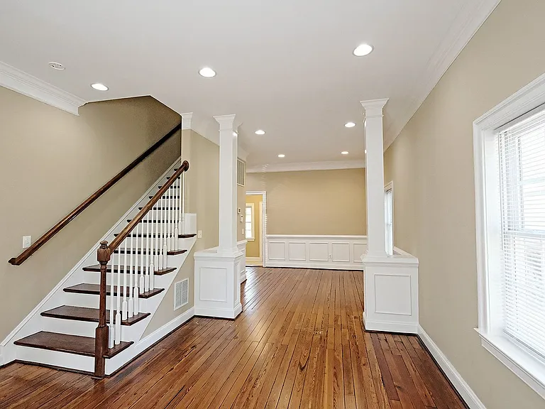 103 Linden St — Photo 3