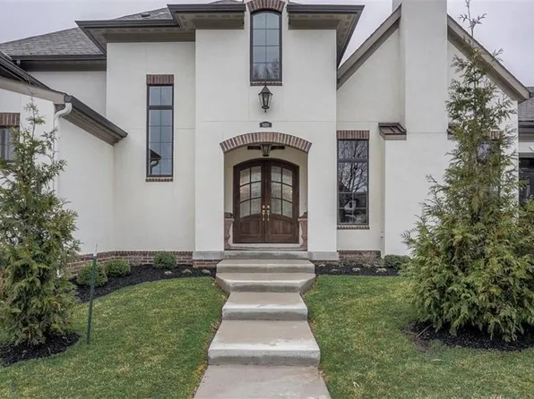 9320 Rosewood Dr, Prairie Village, KS 66207