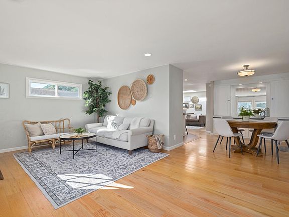 3rd image of 3381 Ashwood Way #3381