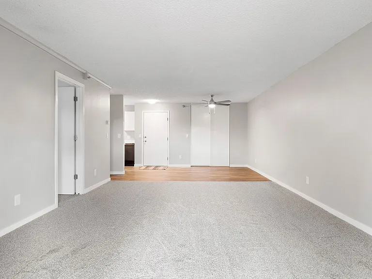 Hillcrest Place — Photo 61