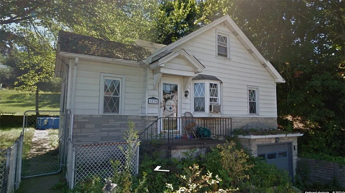 1030 Franklin Dr photo 1