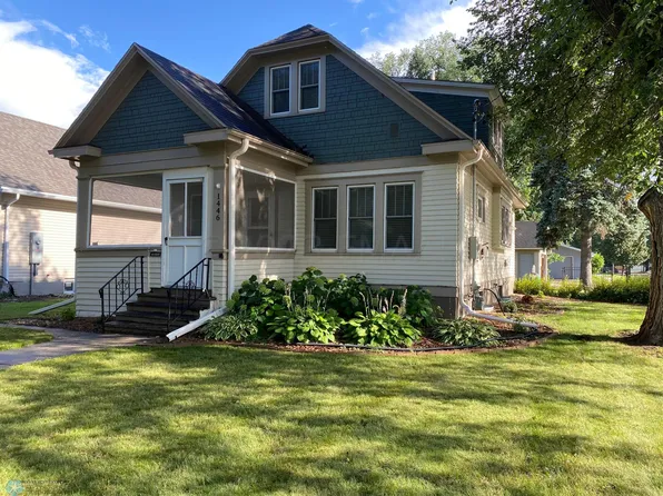 1446 11th Ave S, Fargo, ND 58103