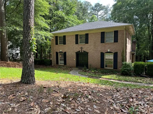 2315 Hudson Dr SW, Lilburn, GA 30047