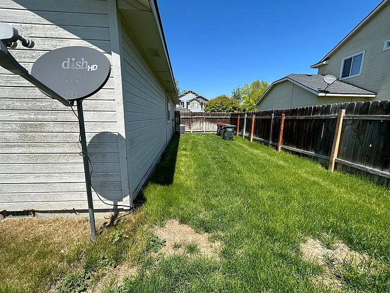 641 Heritage Park — Photo 24