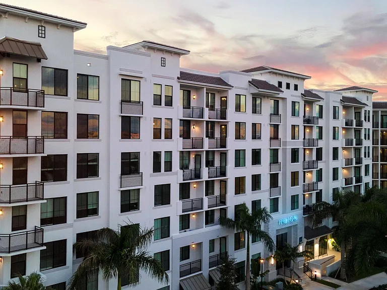 Indigo West Palm Beach — Photo 1