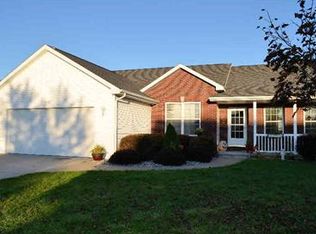 8448 Goldfinch Dr, Freeland, MI 48623