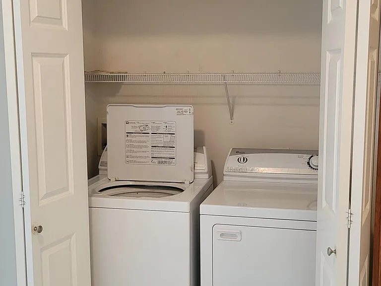 1003 NE Greenview Dr — Photo 9