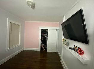 19 Rhodora St, Lowell, MA 01851