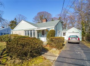 24 Frontier Rd, Warwick, RI 02889