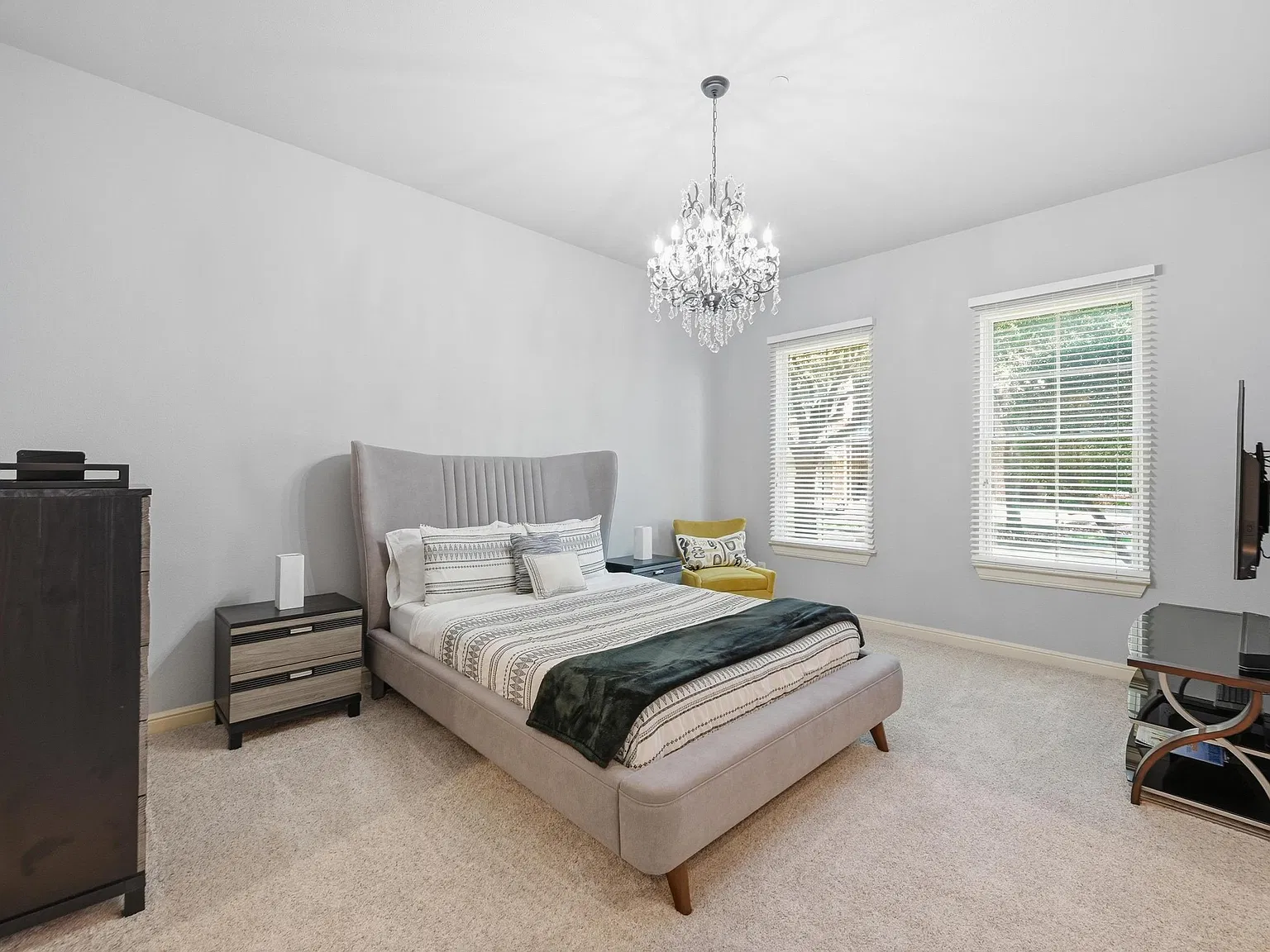 2 bed, 2.5 bath, 1881 sqft, $3,200 — Photo 3