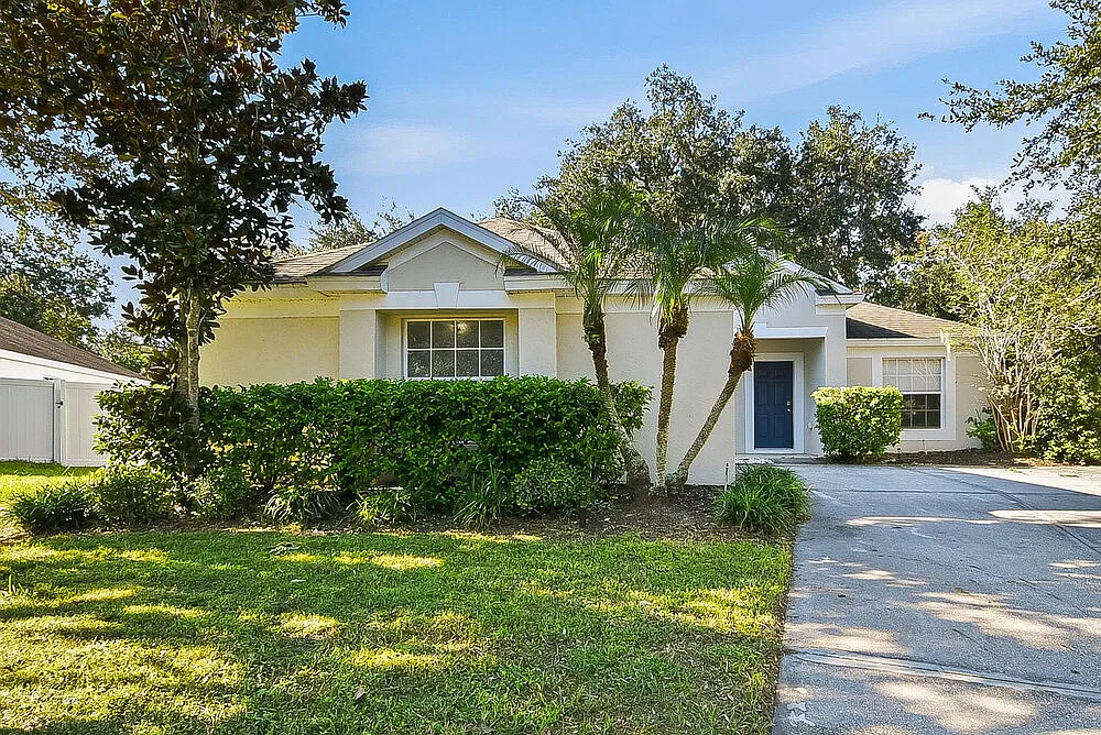 4 bed, 2.0 bath, 2191 sqft, $2,435 — Photo 1