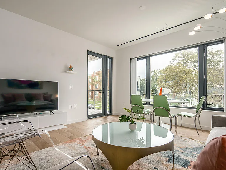 601 Heck St #207 — Photo 12