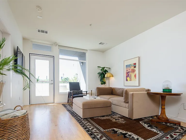 3101 Blake St #308 — Photo 10