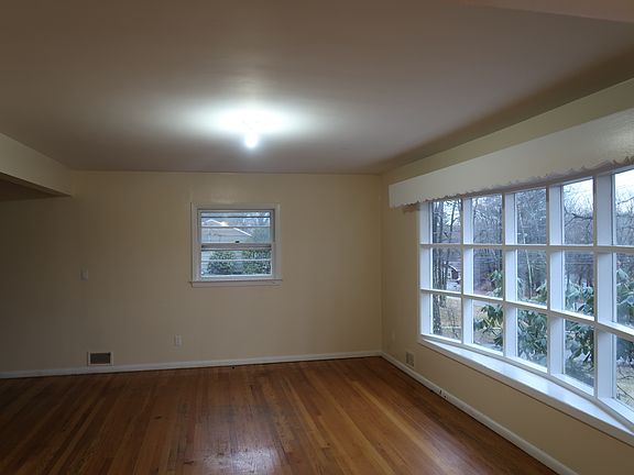 2nd image of 2 Milrose Ln