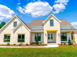 183 Riva Rdg, Sumrall, MS 39482