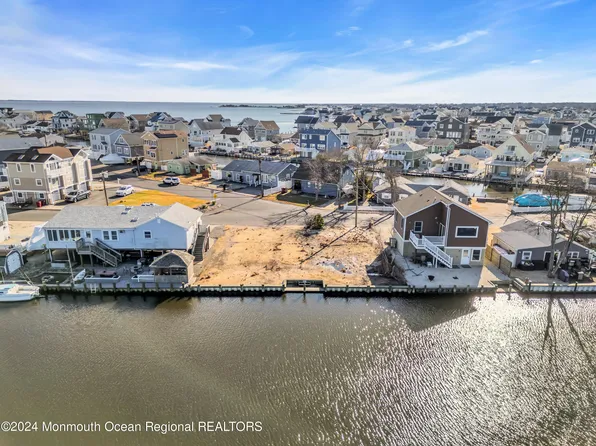 246 N Bay Drive, Bayville, NJ 08721