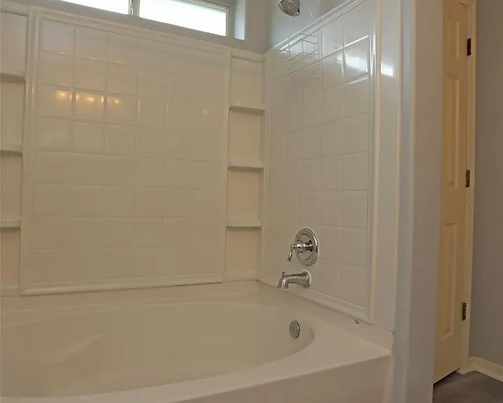 7518 Drifting Willow Ct — Photo 16