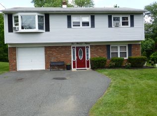 115 Papakating Rd, Hopatcong, NJ 07843