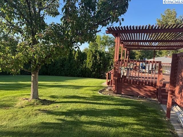2nd image of 973 Campbell Dr