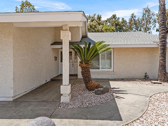 2nd image of 13508 Los Olivos Ave