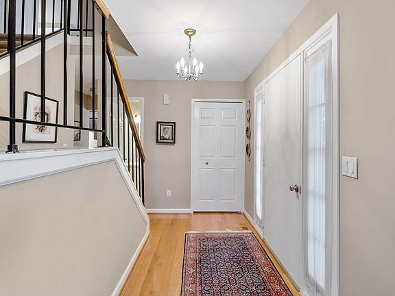 5th image of 42177 Pellston Dr