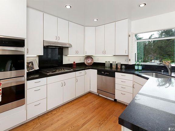 2nd image of 660 Clarendon Ave