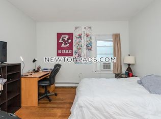62 Algonquin Rd #1, Chestnut Hill, MA 02467