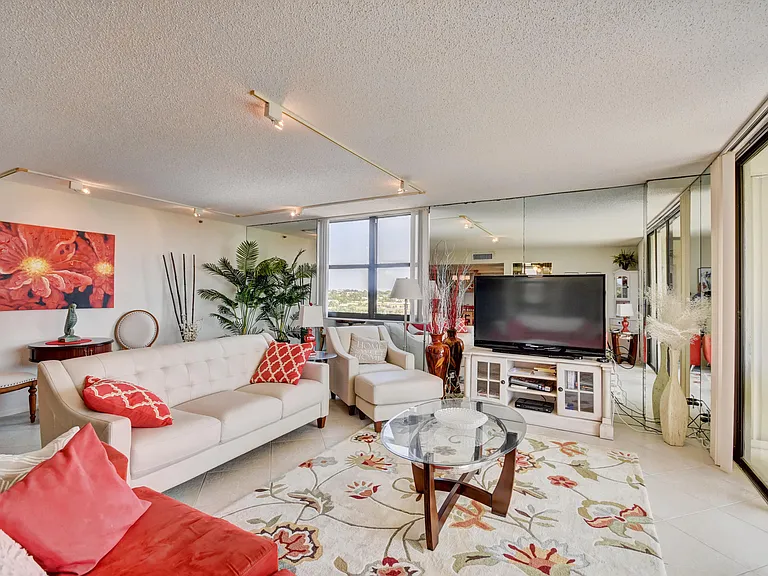 4600 S Ocean Blvd #604 — Photo 3