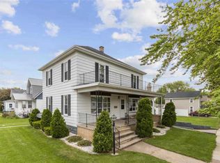 301 E Quincy St, New London, WI 54961