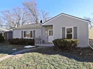 137 S Hawthorne Blvd, Mundelein, IL