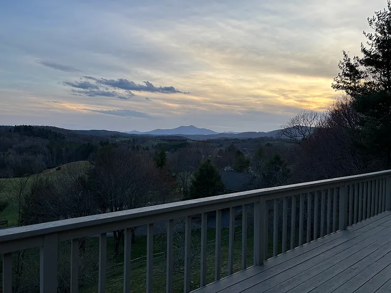 237 Laurel Hill Ln — Photo 37