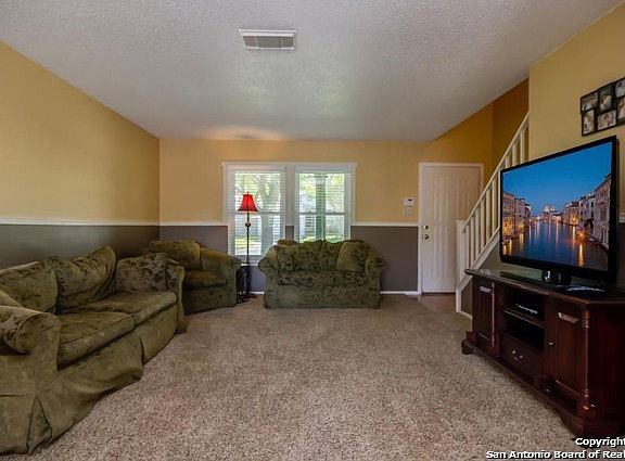 2nd image of 4863 Camas