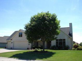 4477 W Amberwood Ln, Appleton, WI 54913