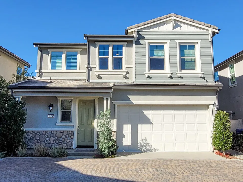 11862 Harvest Dr