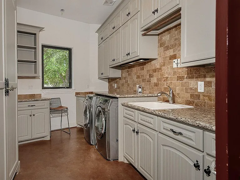 10989 Spell Rd — Photo 19