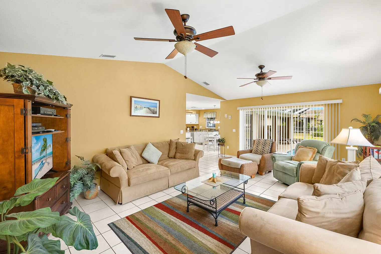 3 bed, 2.0 bath, 2088 sqft, $3,570 — Photo 2
