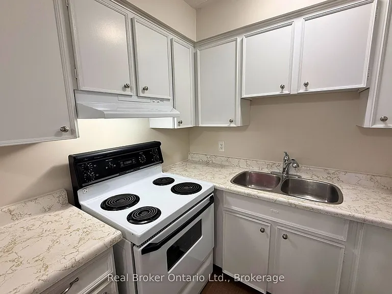 301 West St N #8 — Photo 6