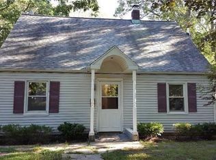 8 W Halley Ln, Central Islip, NY 11722