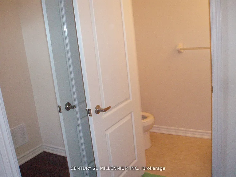 62 Magdalene Cres — Photo 17