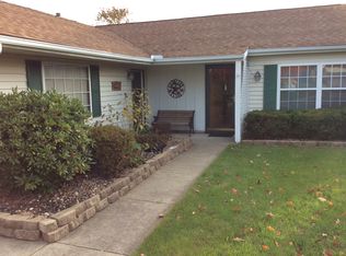 334 W Parkway Dr, Madison, OH 44057