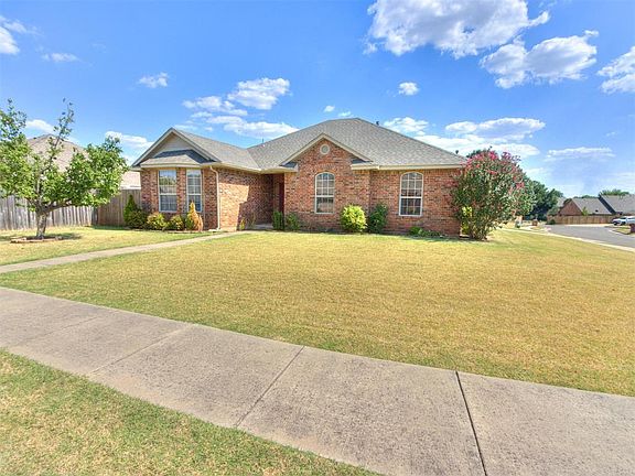 2nd image of 2100 Bradford Way