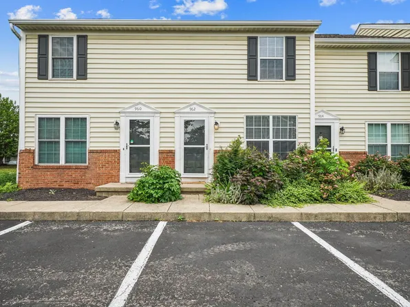 962 Charleston Way Dr #10B, Westerville, OH 43081