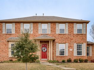 1718 E Branch Hollow Dr, Carrollton, TX 75007
