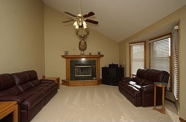 Great Room w/ Fireplace