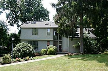 1st image of 1933 Lake Marshall Dr