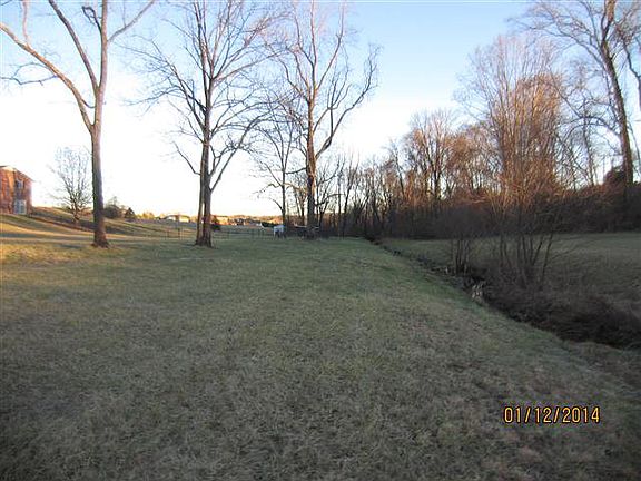 4th image of 100 Fisher Dr