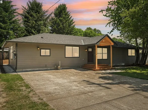 2404 N College St, Newberg, OR 97132