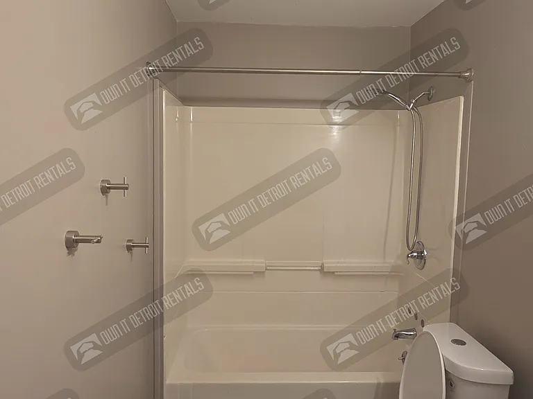 8125 Timken Ave — Photo 17